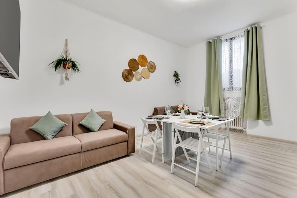 Appartement San Siro-fiera 15 Minuti Da Life Wifi Netlix Milaan